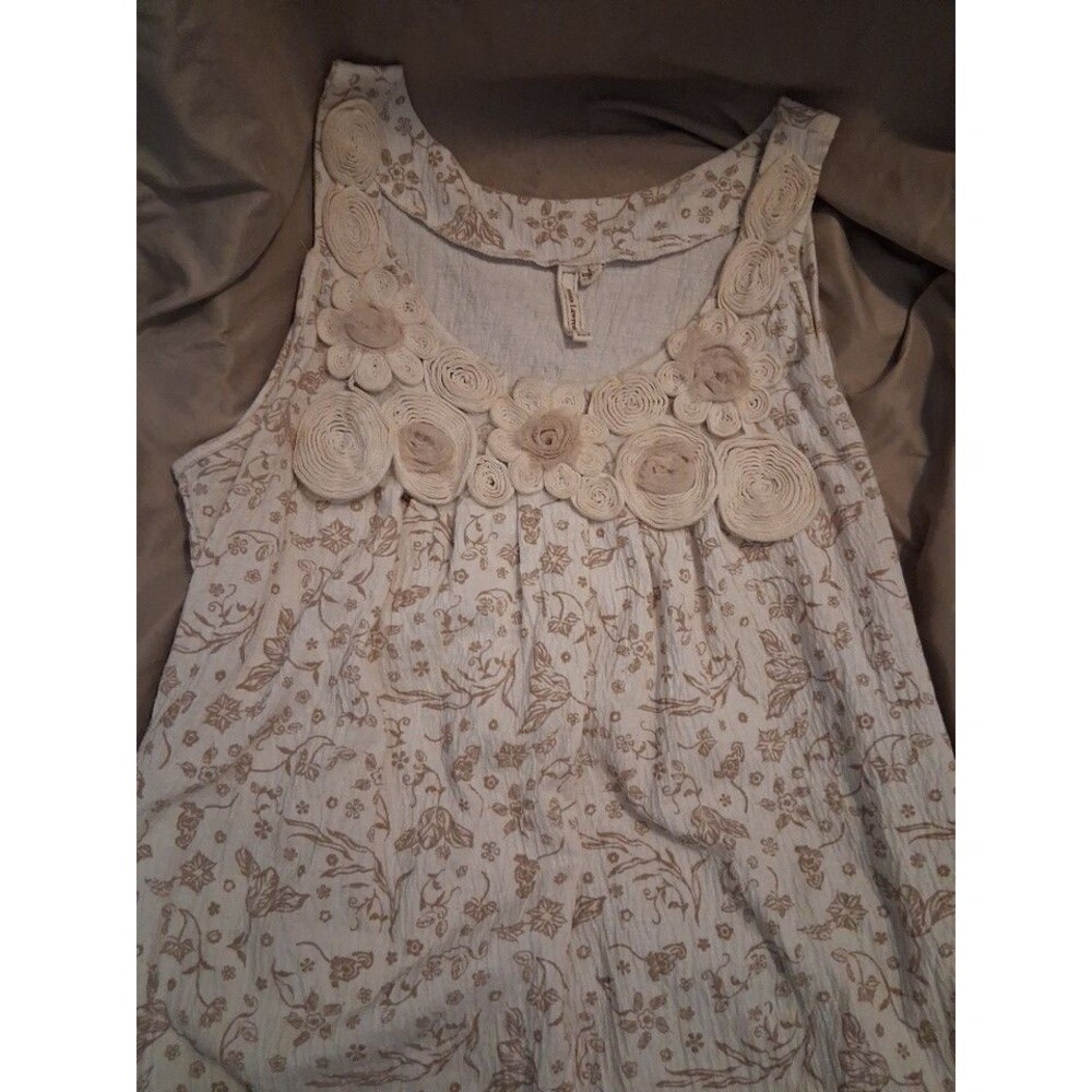 (81) Susan Lawrence Tank Womens Beige Floral Rosette Elastic Hem Stretch Knit L